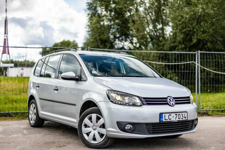 VW TOURAN – 2