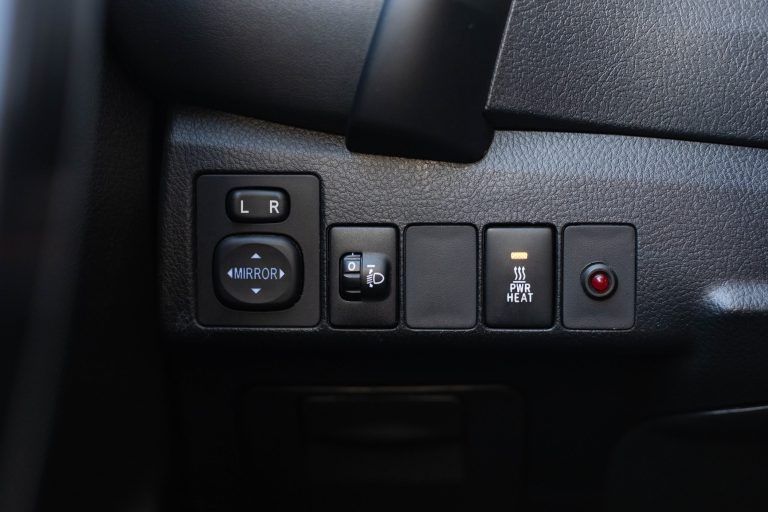 TOYOTA COROLLA – 3