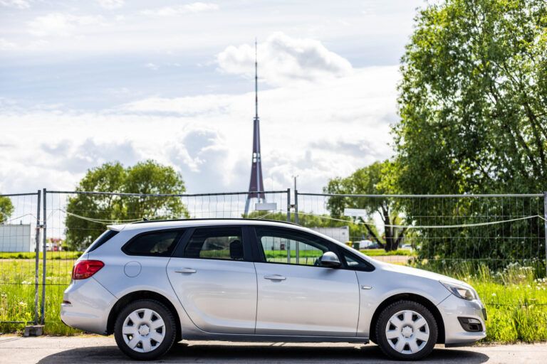 OPEL ASTRA SPORTS TOURER – 5