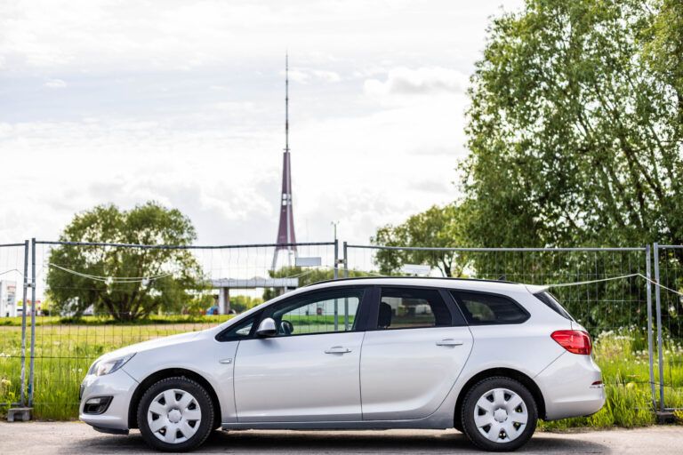 OPEL ASTRA SPORTS TOURER – 4