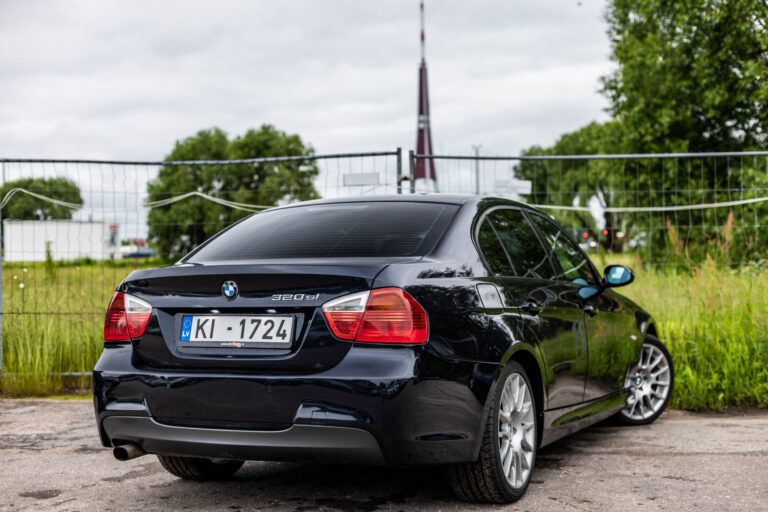 BMW 320SI – 7