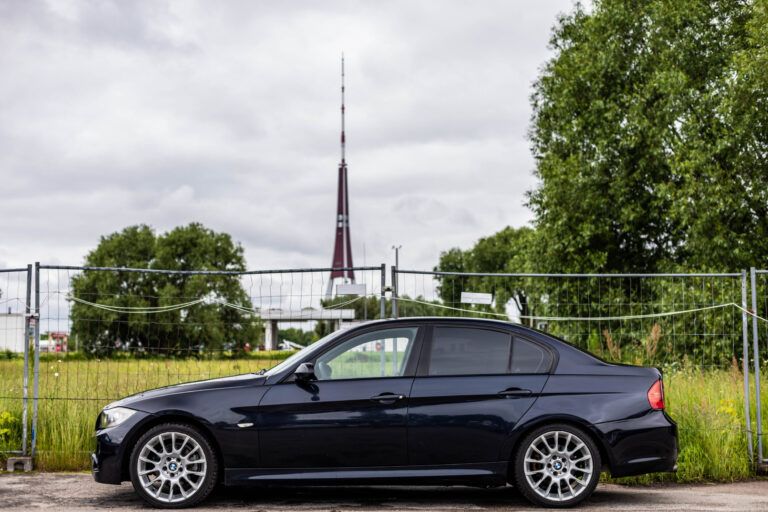 BMW 320SI – 4
