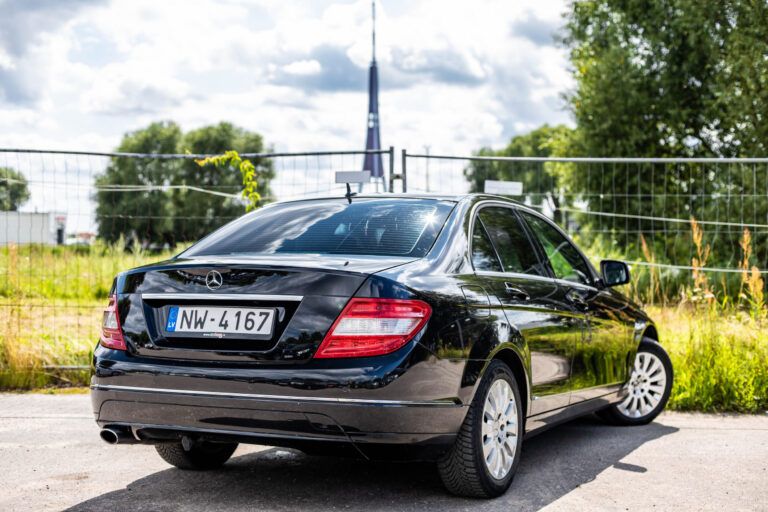 MERCEDES BENZ C220 – 7