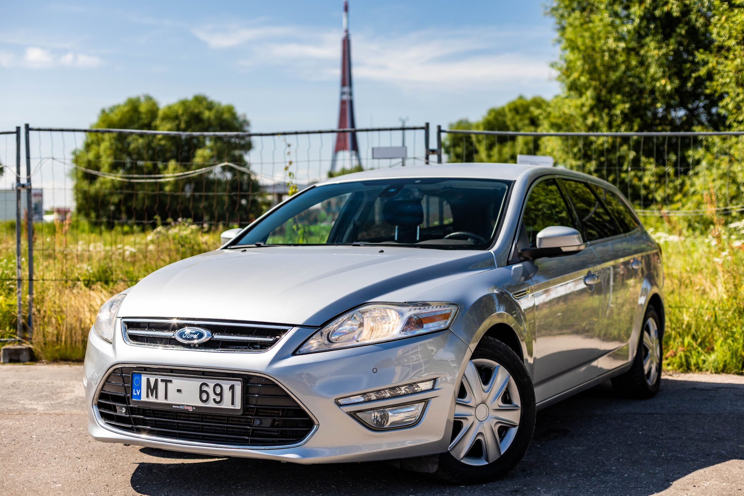 FORD MONDEO