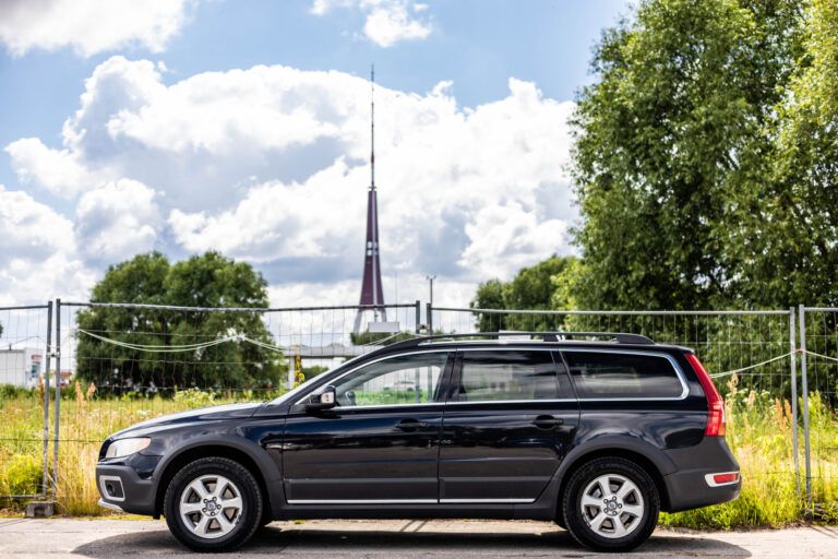 VOLVO XC70 – 4