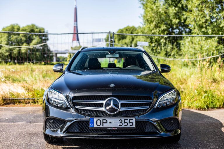 MERCEDES BENZ C160 – 3
