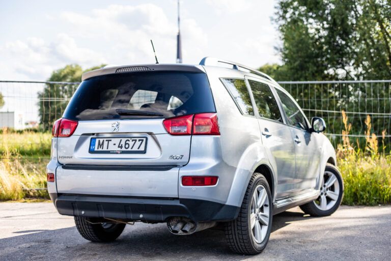 PEUGEOT 4007 – 7
