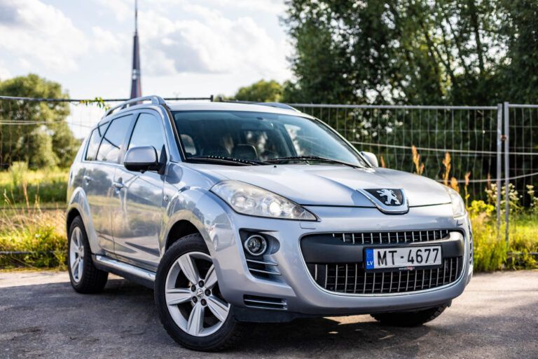 PEUGEOT 4007 – 2