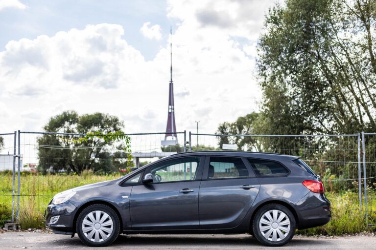 OPEL ASTRA SPORTS TOURER – 4