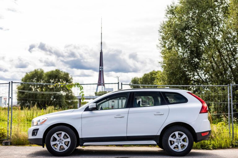 VOLVO XC60 – 4