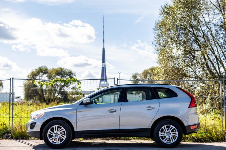 VOLVO XC60 – 4