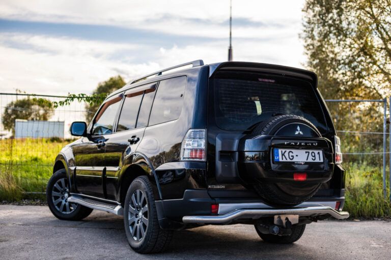 MITSUBISHI PAJERO – 6