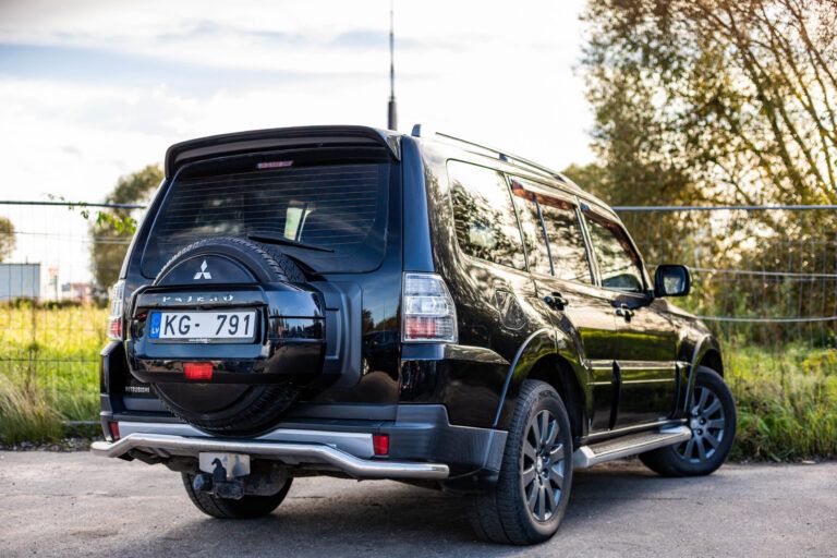MITSUBISHI PAJERO – 7