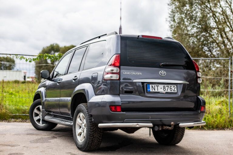 TOYOTA LAND CRUISER – 6