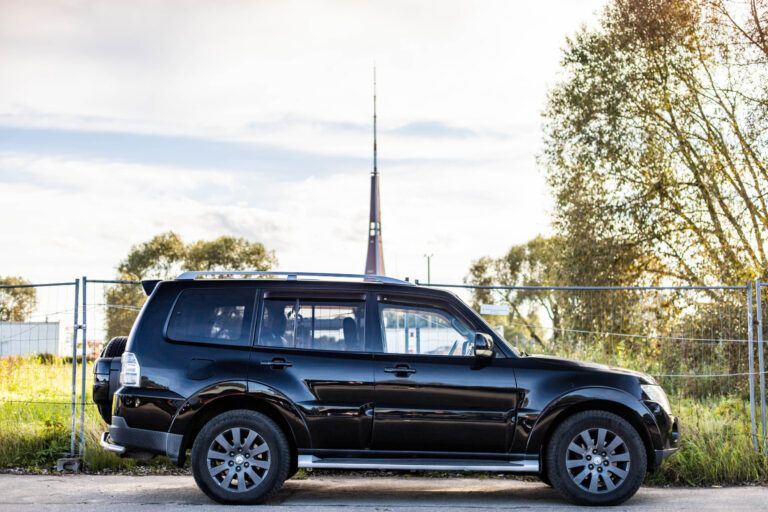 MITSUBISHI PAJERO – 5