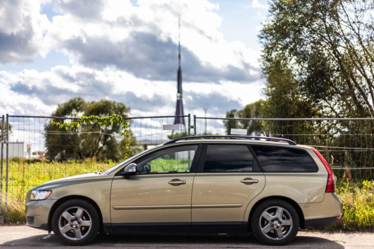 VOLVO V50 – 4