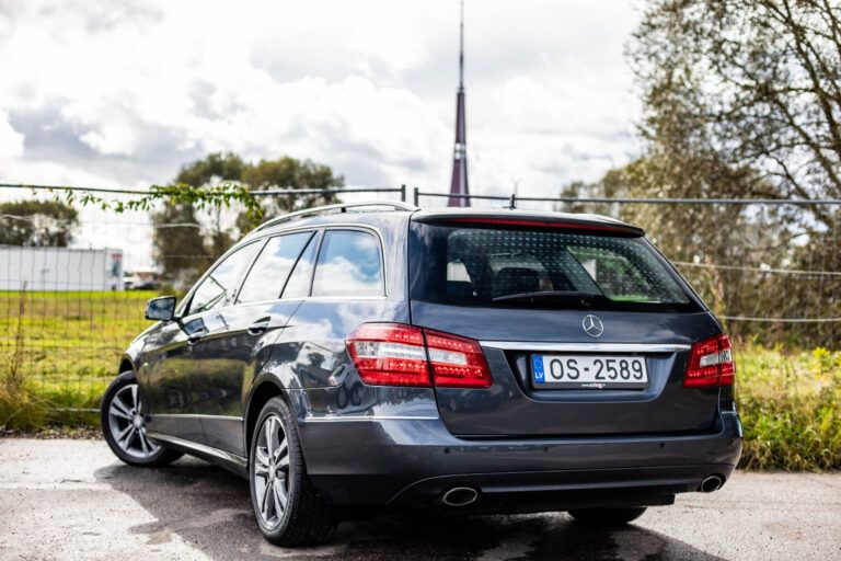 MERCEDES BENZ E350 – 6