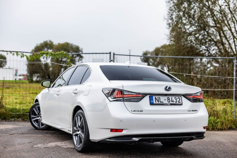 LEXUS GS 300H – 6