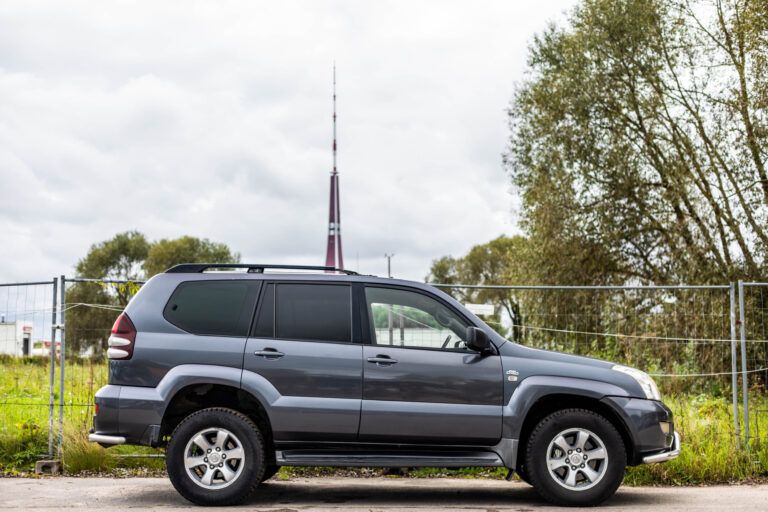 TOYOTA LAND CRUISER – 5