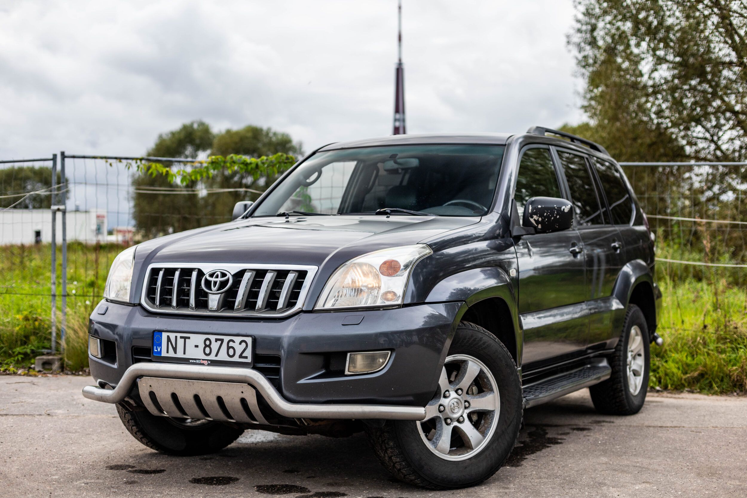TOYOTA LAND CRUISER