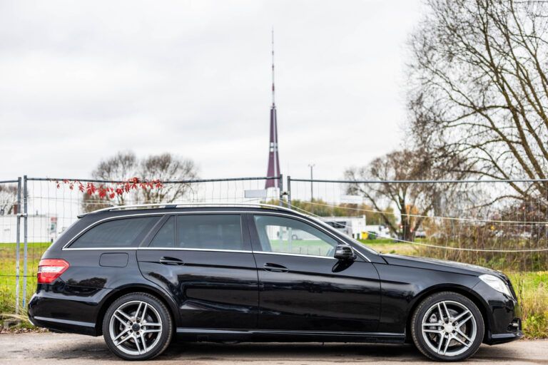 MERCEDES BENZ E350 – 5