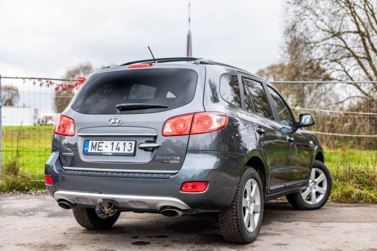 HYUNDAI SANTA FE – 7