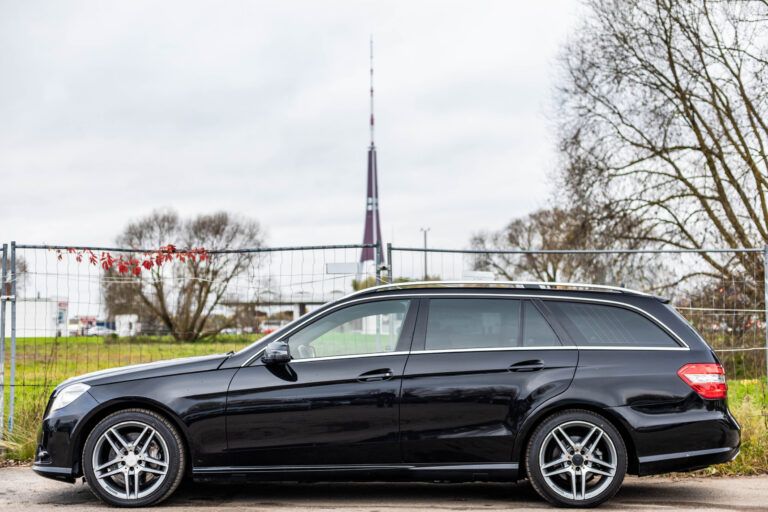 MERCEDES BENZ E350 – 4