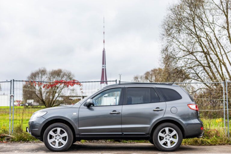 HYUNDAI SANTA FE – 4