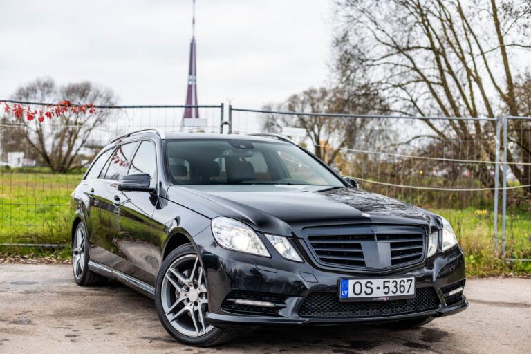 MERCEDES BENZ E350 – 2