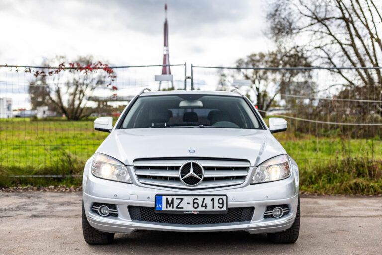 MERCEDES BENZ C320 – 3
