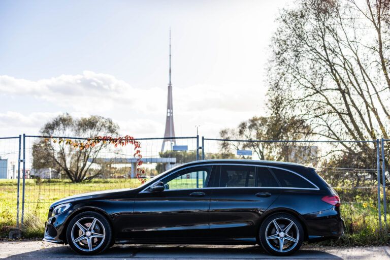 MERCEDES BENZ C200D – 4